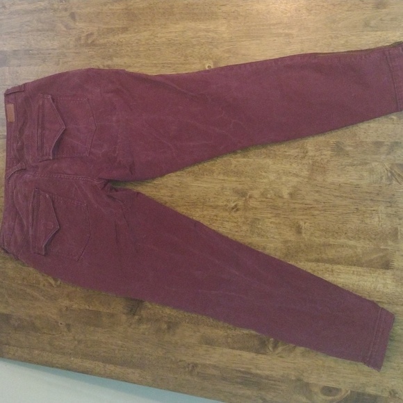 Joie: Park skinny jeans. Mid rise with rear flap button pockets. 30 - Picture 6 of 6